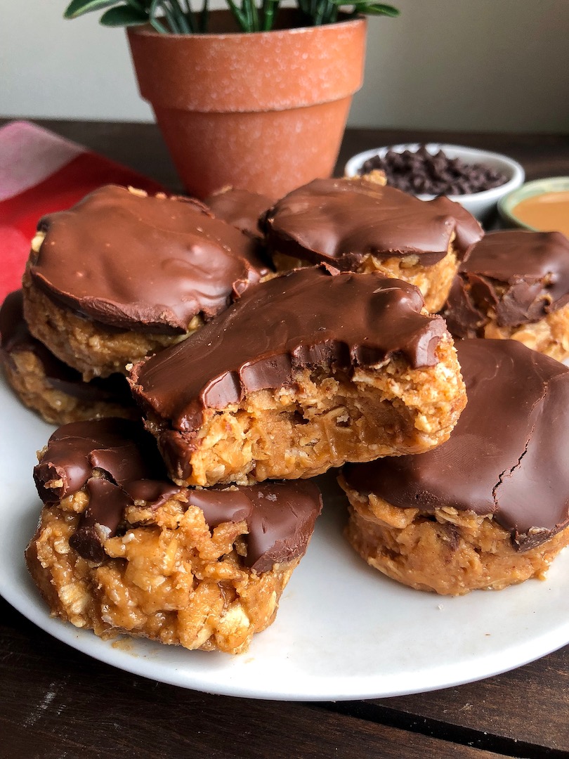 PB Chocolate Oatmeal Cups