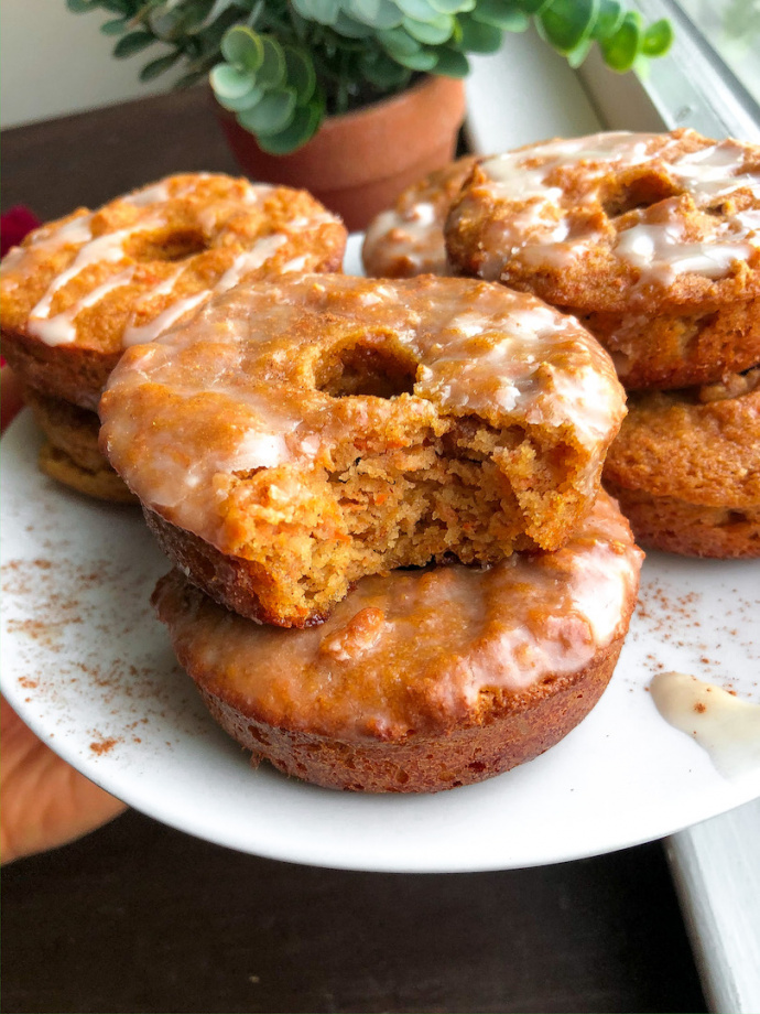 Carrot Cake Donuts {paleo, gluten free, healthy}
