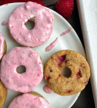 Strawberry Donuts {paleo, gluten free, healthy}