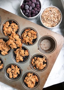 Blueberry Crumble Muffins {vegan, gluten free, healthy}