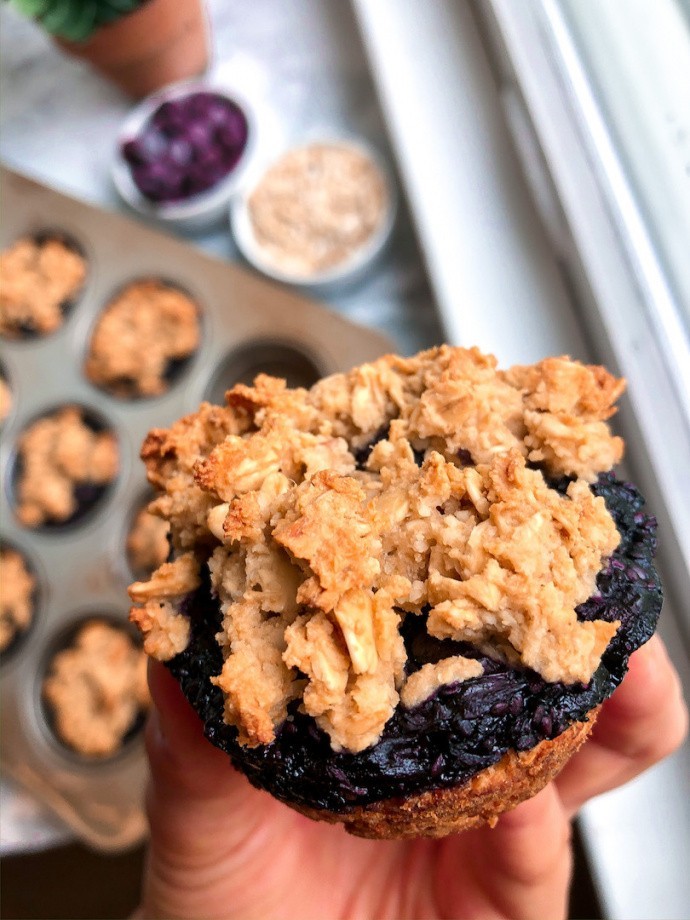 Blueberry Crumble Muffins {vegan, gluten free, healthy}