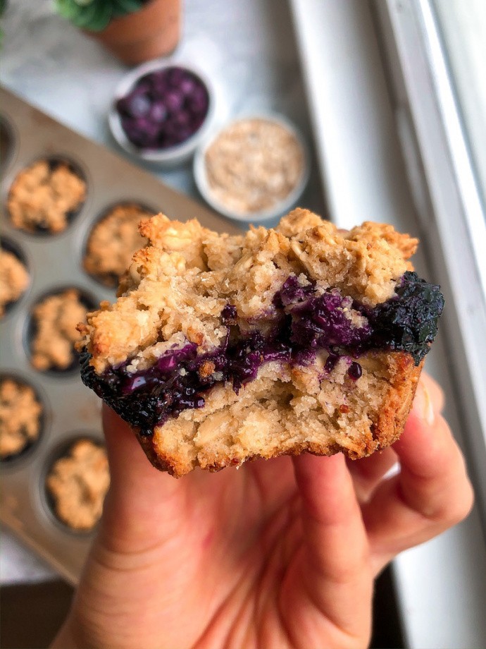 Blueberry Crumble Muffins {vegan, gluten free, healthy}