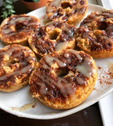 Cinnamon Roll Donuts {paleo, gluten free, healthy}