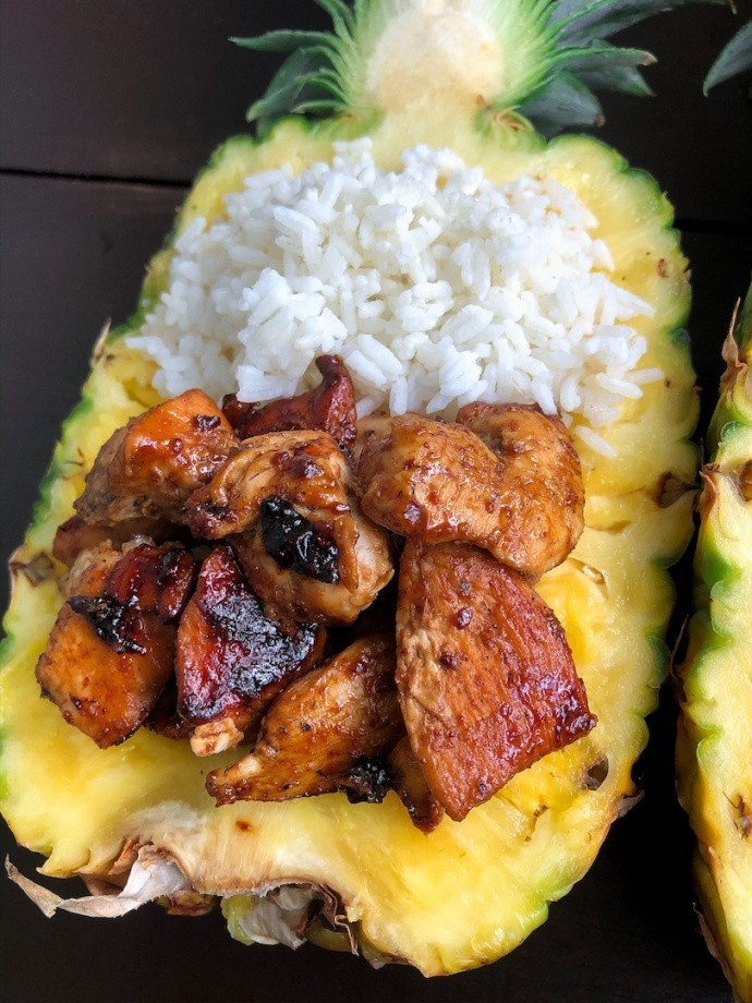 Chicken Teriyaki Pineapple Boats {paleo, gf, healthy}