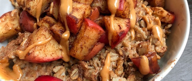 Stovetop Cinnamon Apple Oatmeal (gluten free, vegan)