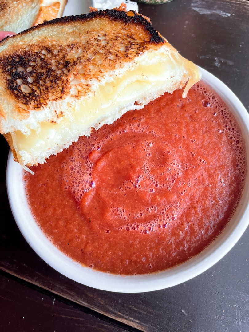 Easy Vegan Tomato Soup