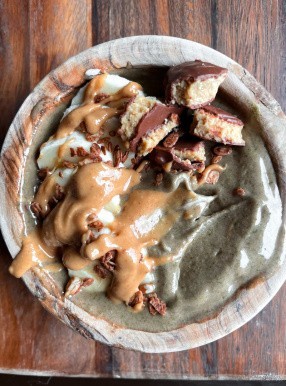 Peanut Butter Cup Smoothie Bowl (vegan, gluten free)