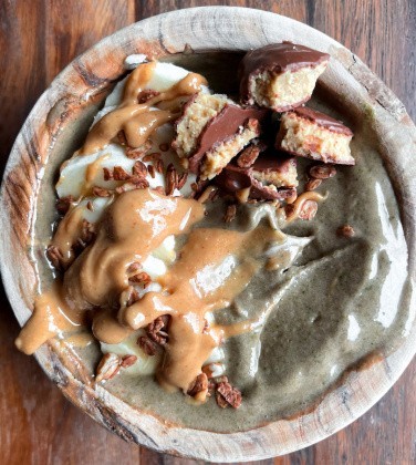 Peanut Butter Cup Smoothie Bowl (vegan, gluten free)