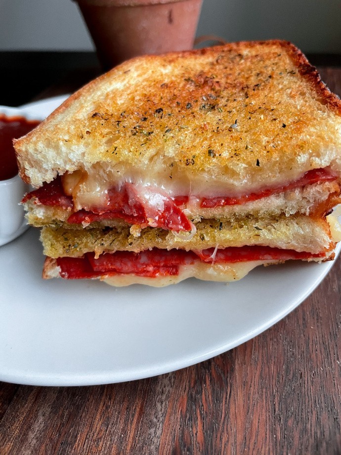 Air Fryer Pizza Grilled Cheese