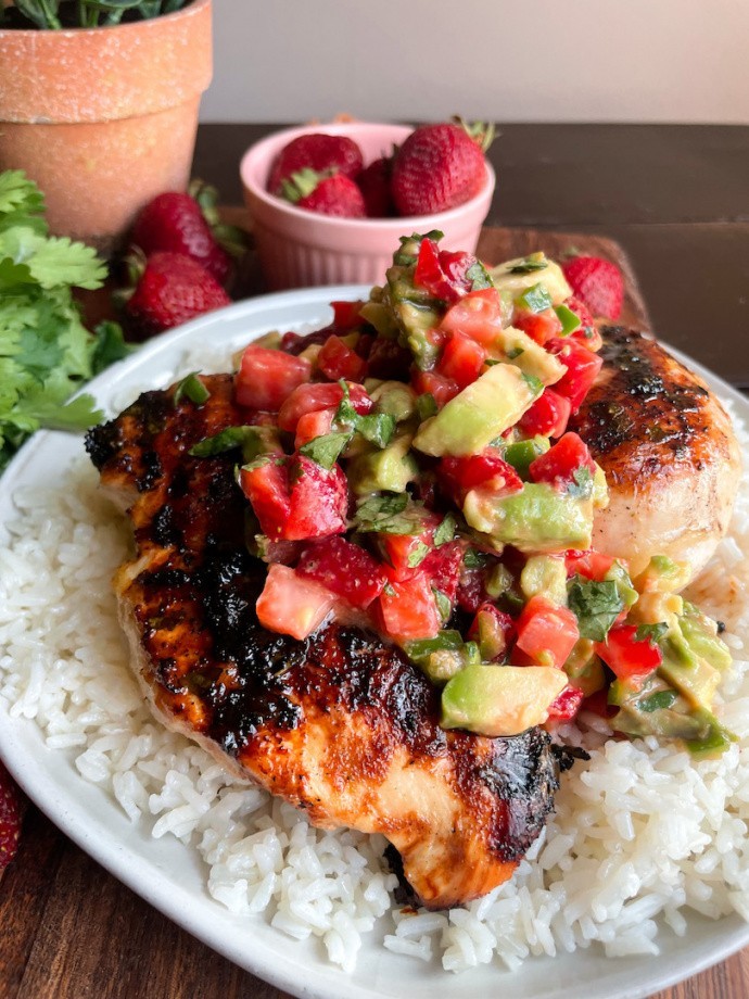 Strawberry Jalapeno Chicken (healthy easy dinner)