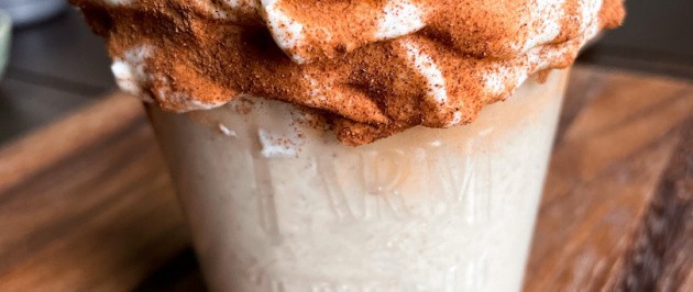 Vegan Cinnamon Roll Smoothie (healthy, gluten free